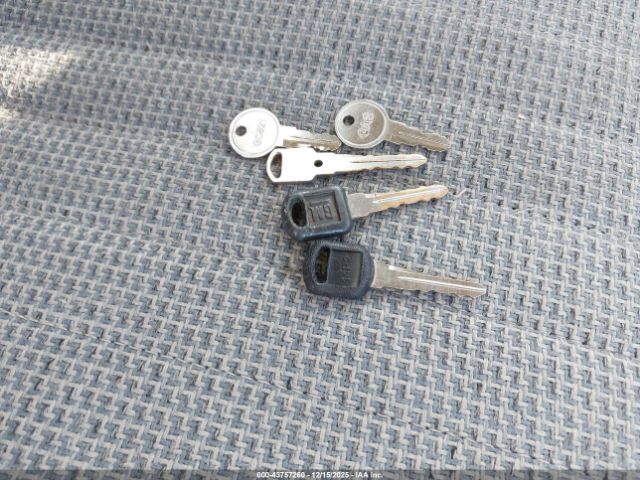 Chevrolet C1500 Fleetside Image 8