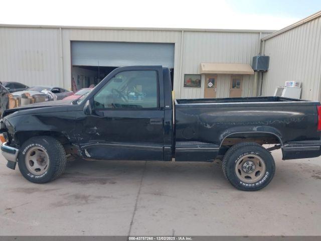 Chevrolet C1500 Fleetside Image 14