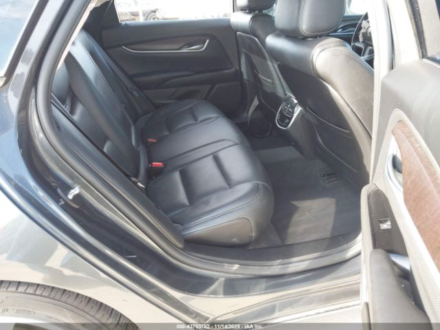 Cadillac XTS Luxury Image 15