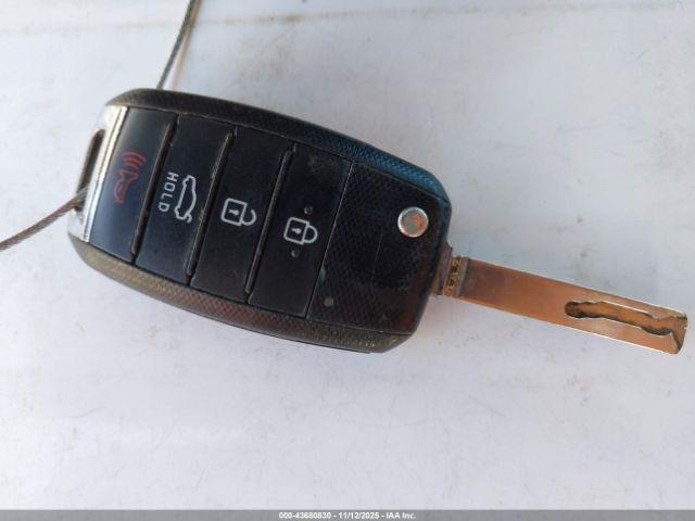 Kia Optima Lx Image 11