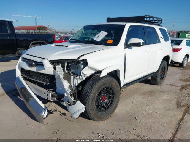 Toyota 4Runner Trd Off Road Image 3