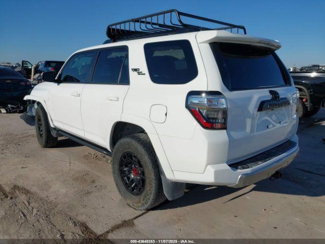 Toyota 4Runner Trd Off Road Image 2