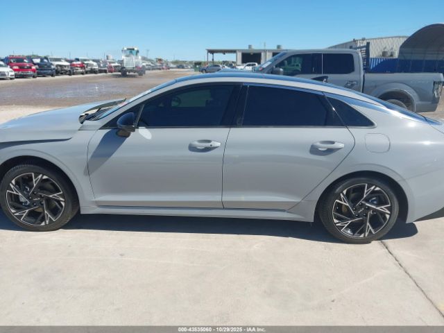 Kia K5 Gt-line Image 8