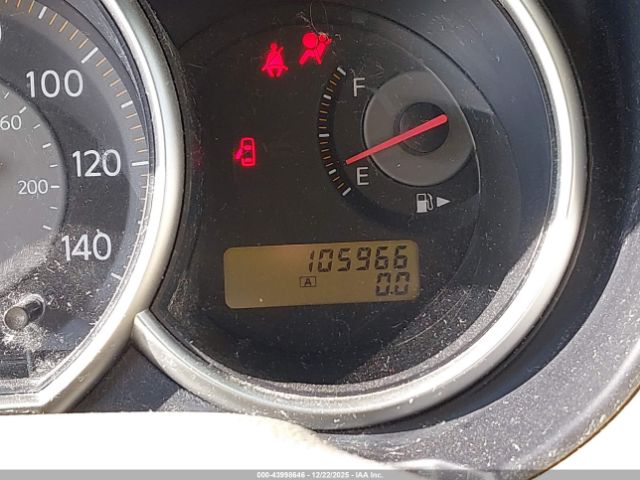 Nissan Versa 1.8s Image 2