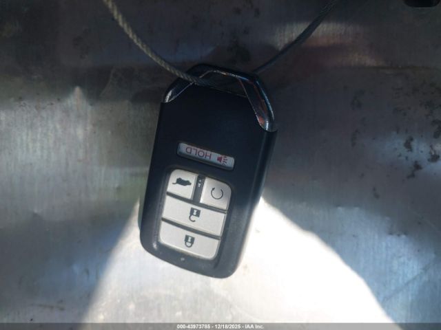 Honda CR-V Touring Image 17