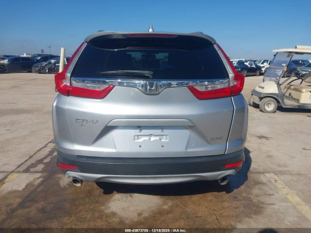 Honda CR-V Touring Image 3