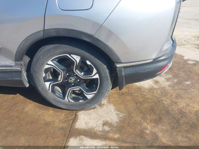 Honda CR-V Touring Image 7