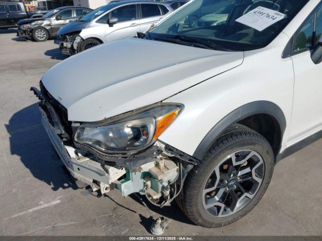 Subaru Crosstrek 2.0i Limited Image 16