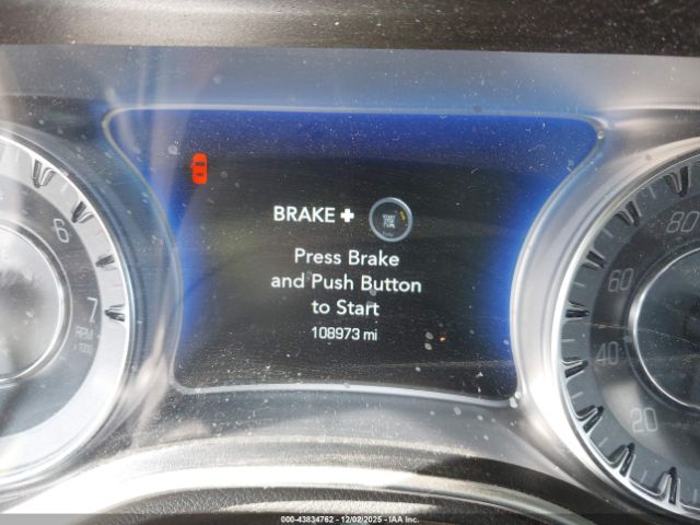 Chrysler 300 Touring Image 3