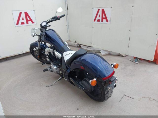 Honda Vt1300 Cx Image 4