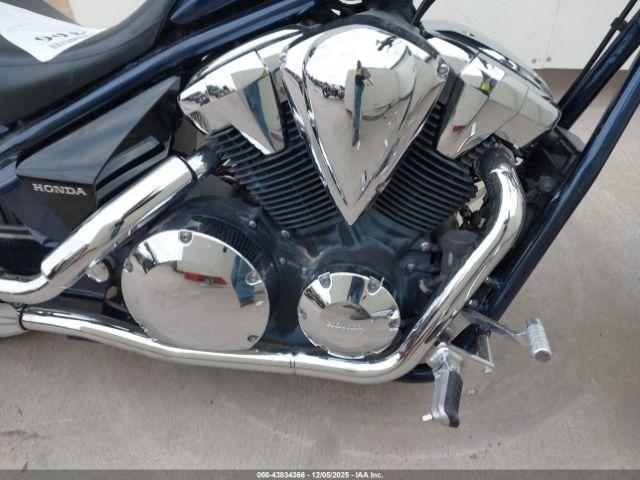 Honda Vt1300 Cx Image 10