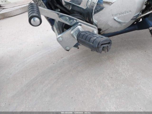 Honda Vt1300 Cx Image 11