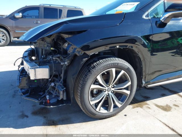 Lexus RX Image 19
