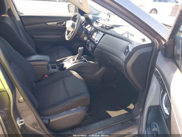 Nissan Rogue S Image 5