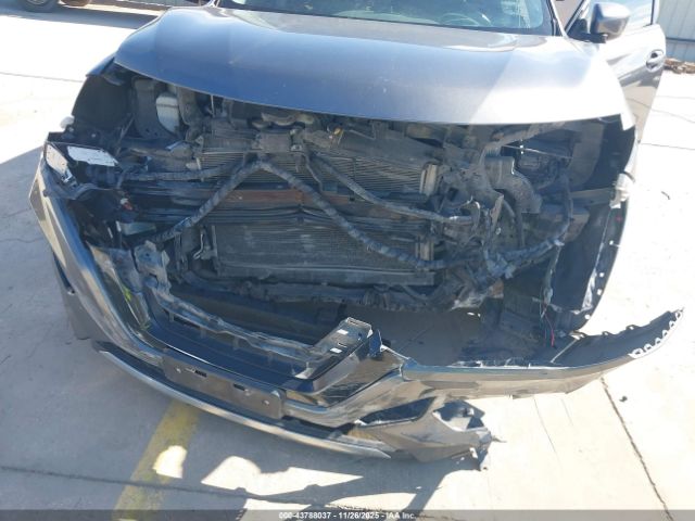 Nissan Rogue S Image 7