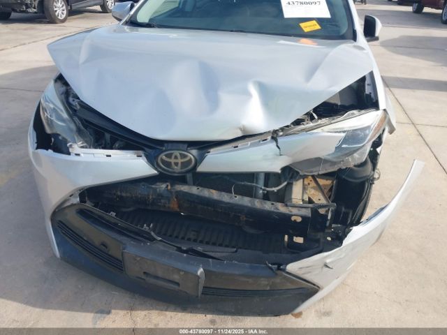 Toyota Corolla Xle Image 5