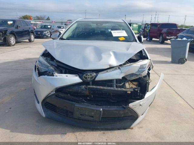 Toyota Corolla Xle Image 9