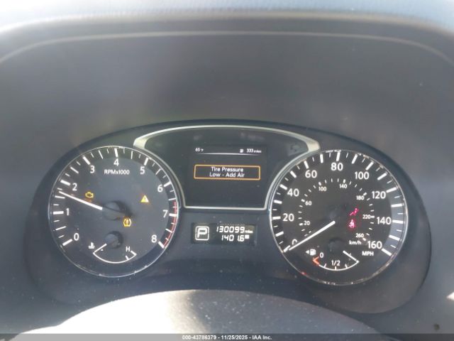 Nissan Pathfinder S Image 7