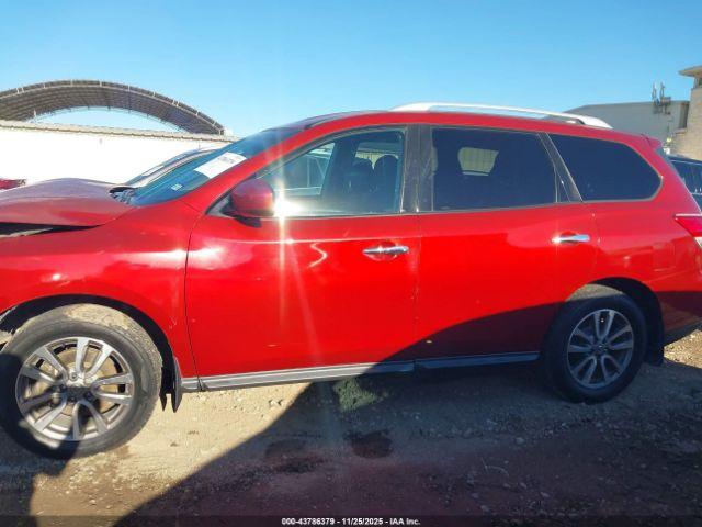 Nissan Pathfinder S Image 4