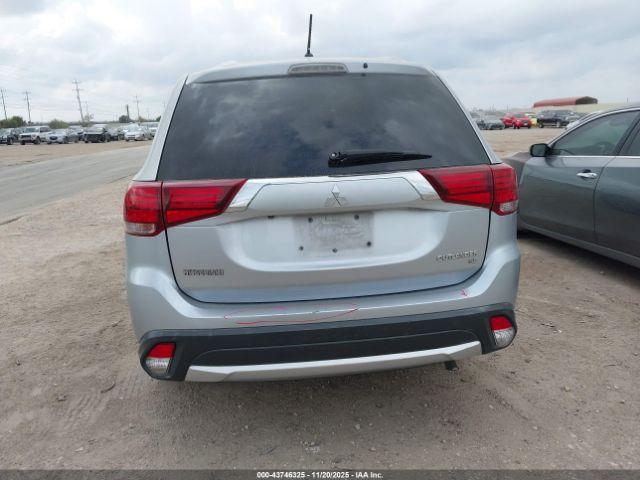 Mitsubishi Outlander Se Image 8