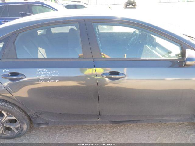 Kia Forte Lxs Image 15
