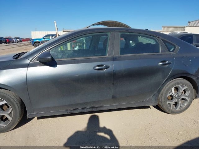 Kia Forte Lxs Image 12