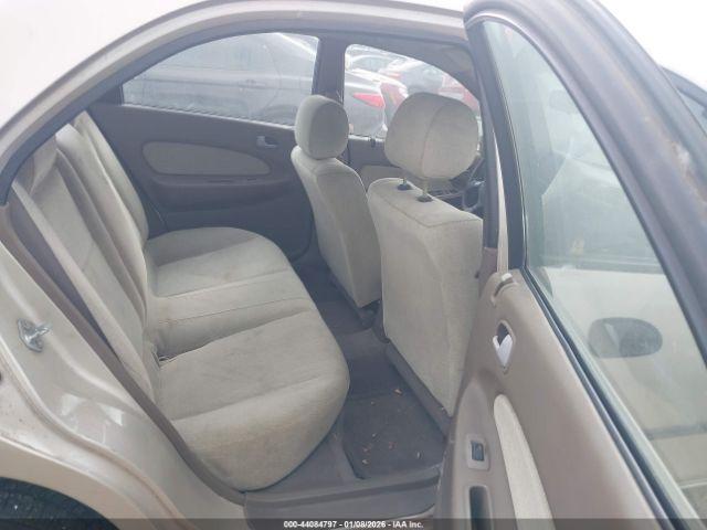 Mazda Protege Image 11