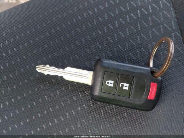 Mitsubishi Mirage Es Image 13