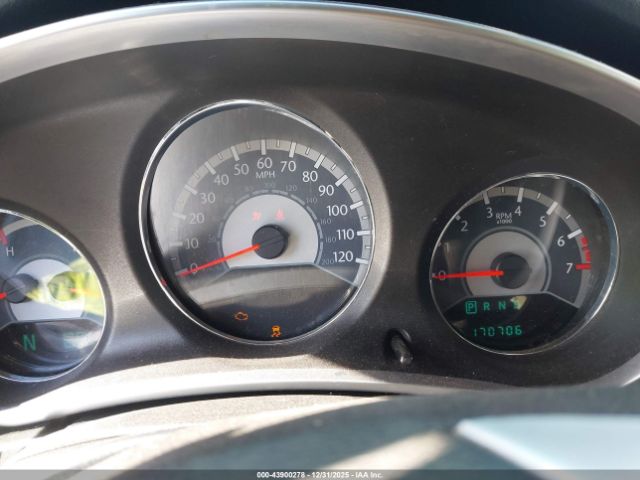 Chrysler 200 Limited Image 6