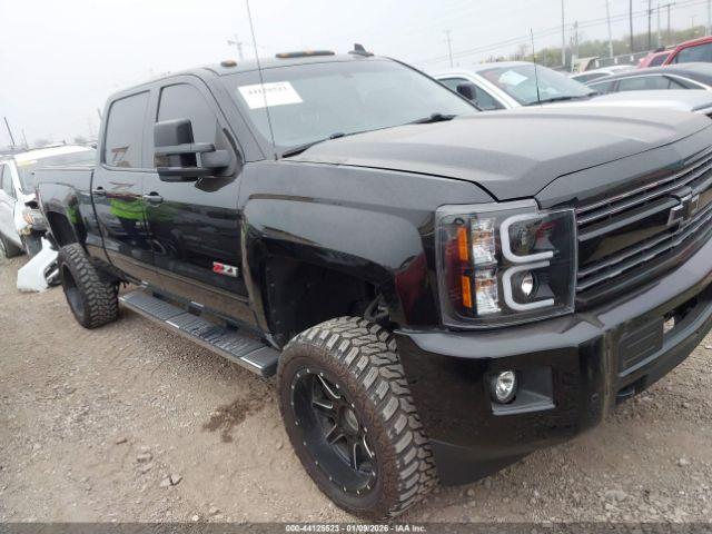  Salvage Chevrolet Silverado 2500