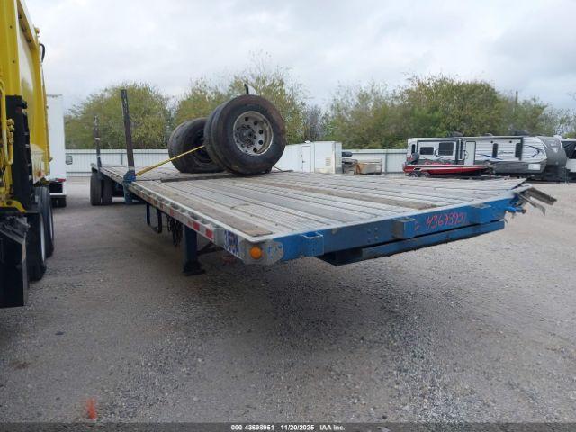  Salvage Utility Trailer Mfg Flat Bed