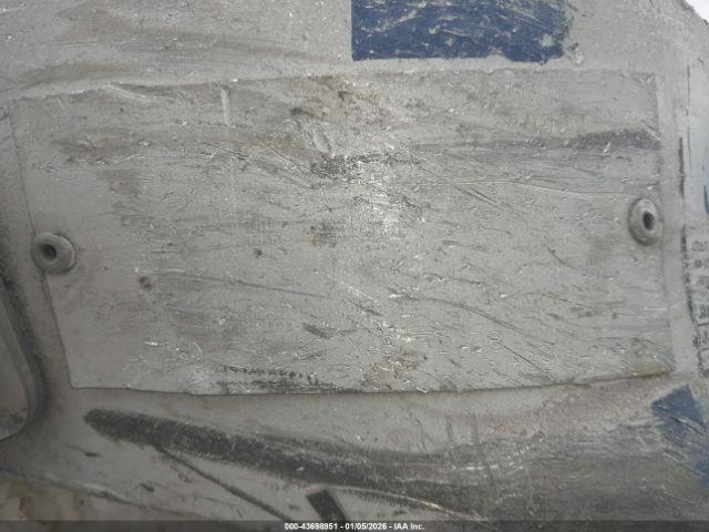 Utility Trailer Mfg Flat Bed Image 15