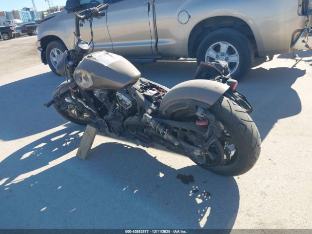 Indian Motorcycle Co Scout Bobber Image 8