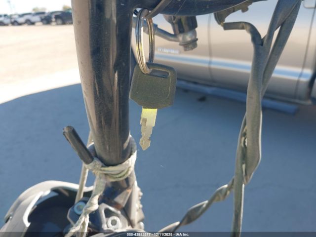 Indian Motorcycle Co Scout Bobber Image 2