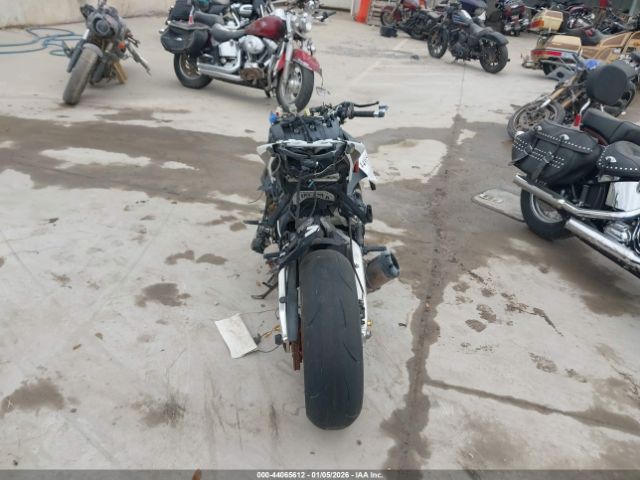 Honda Cbr1000 Rr Image 3