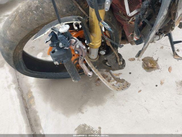 Honda Cbr1000 Rr Image 13