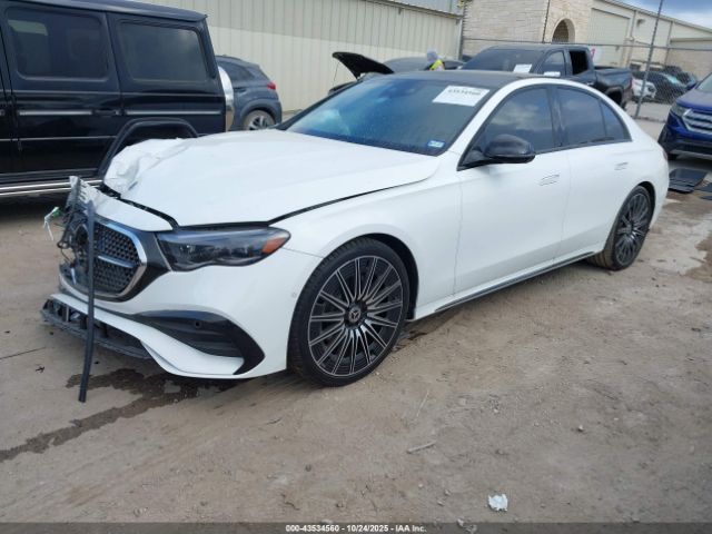 Mercedes-Benz E-Class Image 16