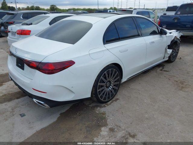 Mercedes-Benz E-Class Image 3