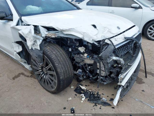 Mercedes-Benz E-Class Image 4