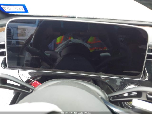 Mercedes-Benz E-Class Image 5