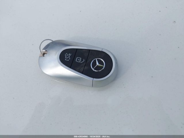 Mercedes-Benz E-Class Image 7