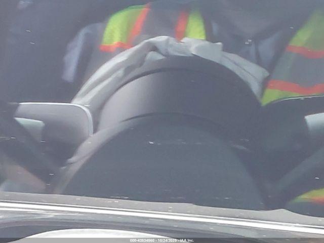 Mercedes-Benz E-Class Image 13