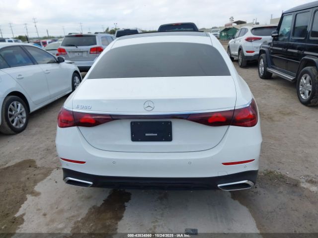 Mercedes-Benz E-Class Image 17